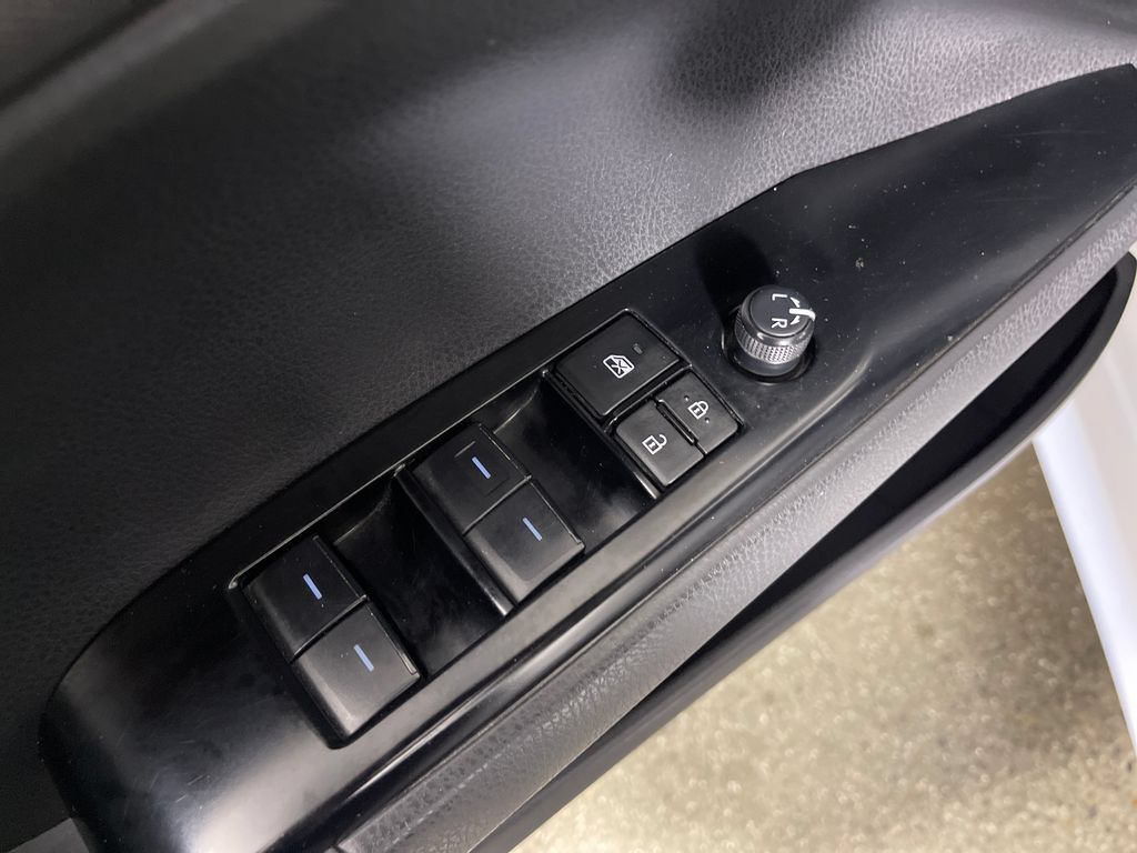 Used 2025 Toyota Camry LE FWD image 16