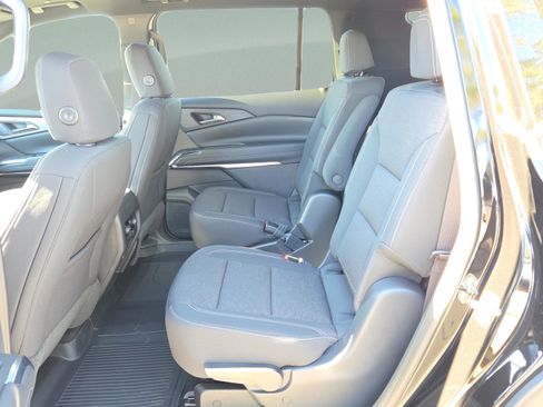 New 2026 Chevrolet Traverse LT w/ Sun and Wheel Package image 12