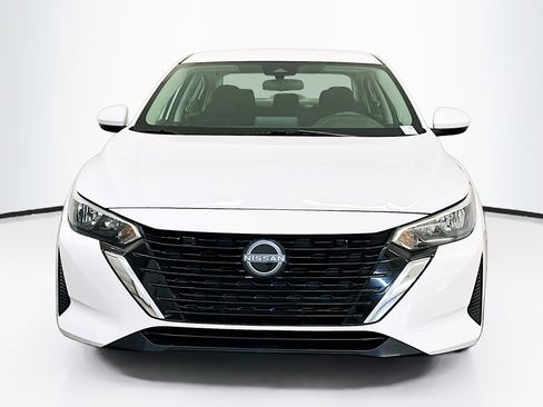 Used 2024 Nissan Sentra SV w/ All-Weather Package image 2