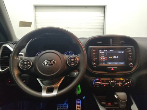 Used 2020 Kia Soul LX image 22