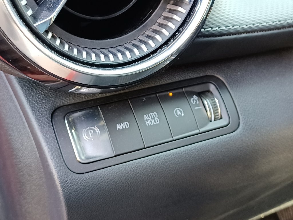 Used 2026 Chevrolet Equinox LT w/ Convenience Package II AWD/4WD image 9