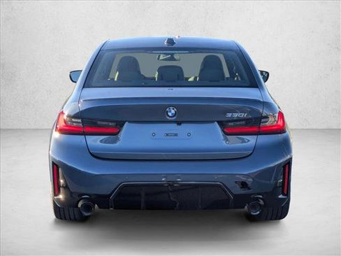 New 2026 BMW 330i Sedan w/ M Sport Package image 8