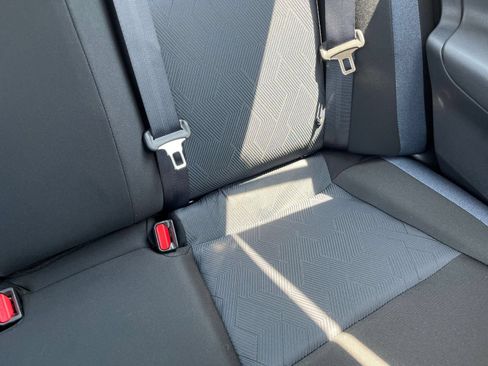 Used 2025 Nissan Versa SV FWD image 36