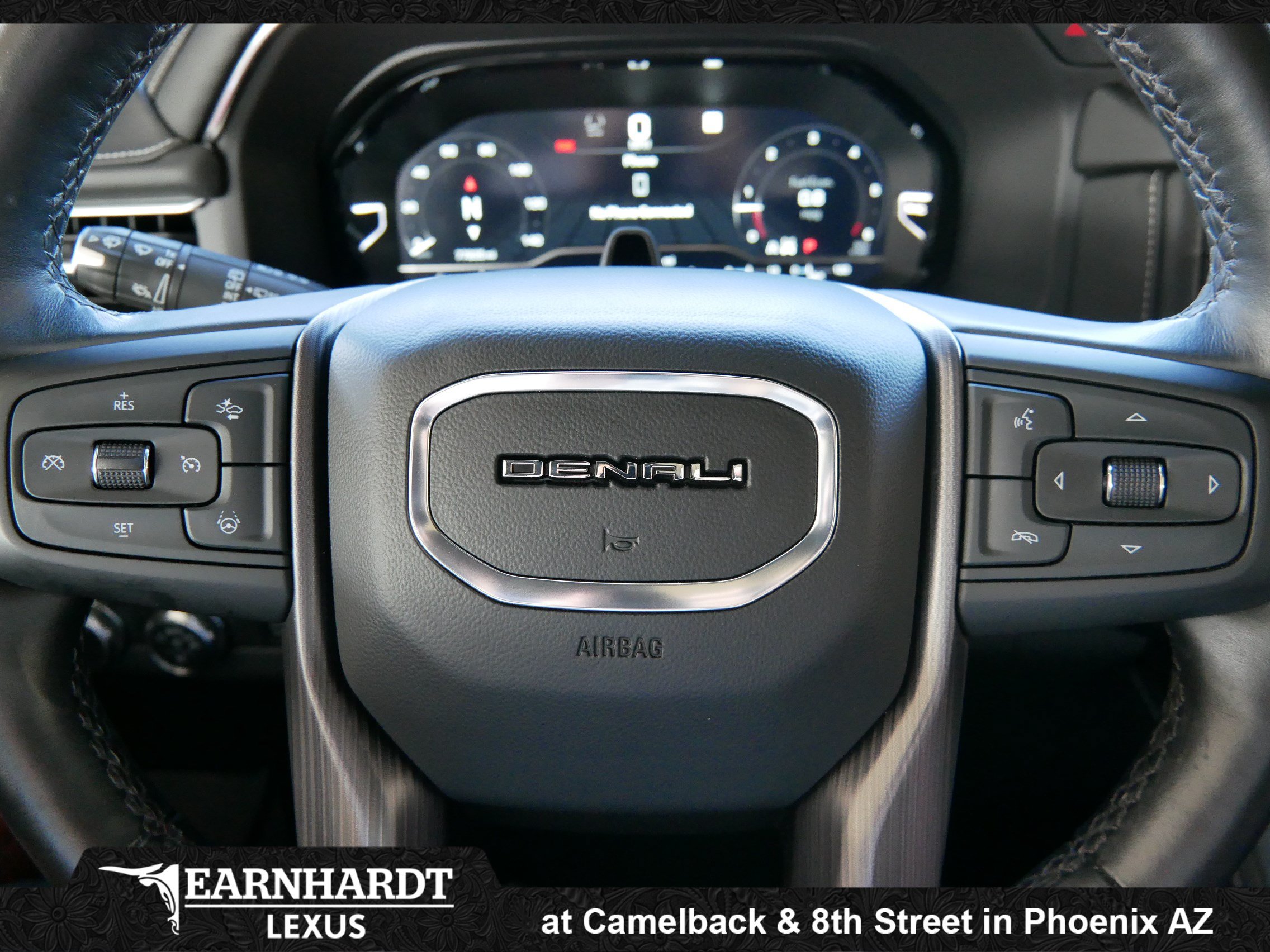 Used 2023 GMC Yukon Denali Ultimate AWD/4WD image 34