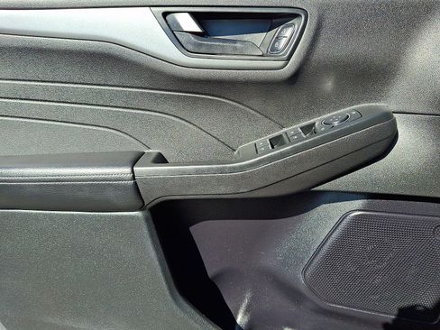 Certified 2023 Ford Escape Active AWD/4WD image 13