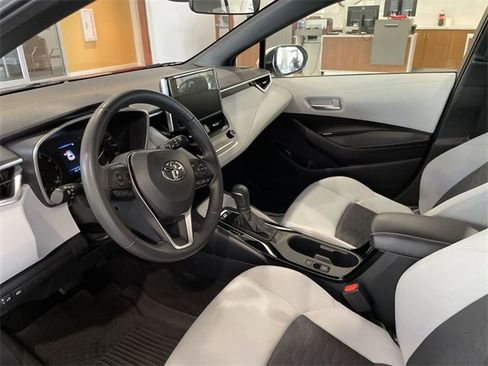 Used 2023 Toyota Corolla SE image 11