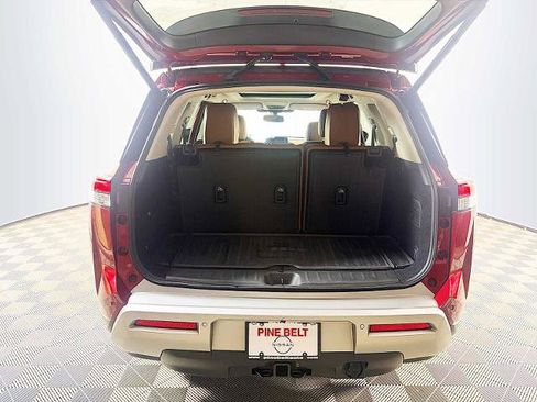 Certified 2022 Nissan Pathfinder Platinum w/ Cargo Package AWD/4WD image 25