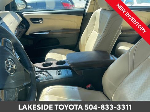 Used 2015 Toyota Avalon Limited w/ Technology Package image 9