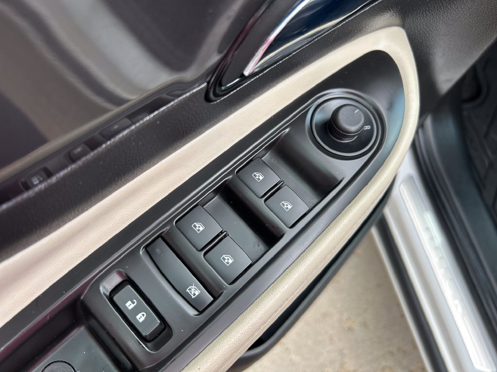 Used 2018 Buick Encore Preferred w/ LPO, Road Trip Package FWD image 11