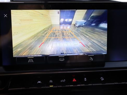 Used 2024 Chevrolet Silverado 1500 LT Trail Boss w/ Convenience Package II image 57