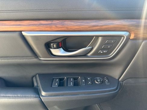 Used 2022 Honda CR-V Touring image 12