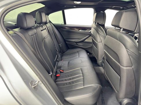 Used 2017 BMW 540i xDrive image 41