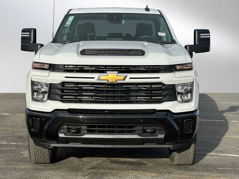 New 2026 Chevrolet Silverado 2500 Custom w/ Custom Value Package image 8