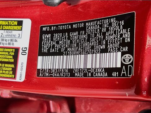Used 2016 Toyota Corolla LE FWD image 29