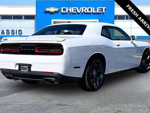 Used 2019 Dodge Challenger R/T image 5
