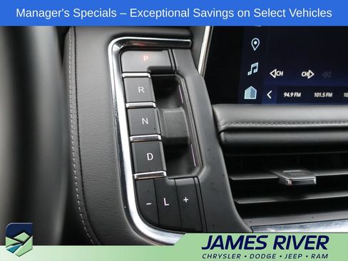 Used 2024 Chevrolet Suburban LT AWD/4WD image 33