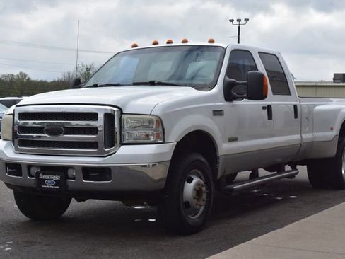 Used 2006 Ford F350 Lariat AWD/4WD image 13