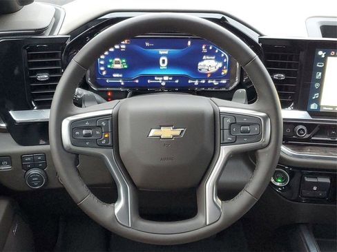 Certified 2024 Chevrolet Silverado 1500 LTZ image 40