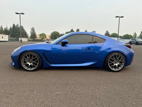 Used 2024 Subaru BRZ Limited w/ Popular Package 2 RWD image 4