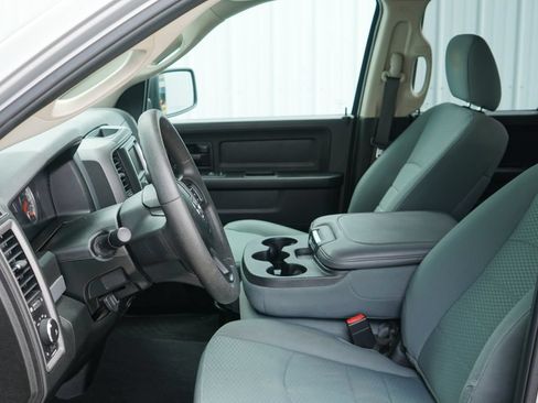 Used 2019 RAM 1500 Express w/ Express Value Package AWD/4WD image 12