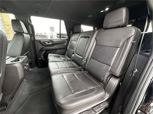 Used 2021 Chevrolet Tahoe LT AWD/4WD image 16
