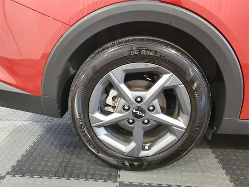 Certified 2025 Kia K4 LXS image 7