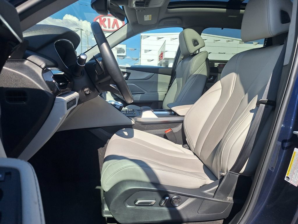 Certified 2023 Acura MDX w/ Technology Package AWD/4WD image 13
