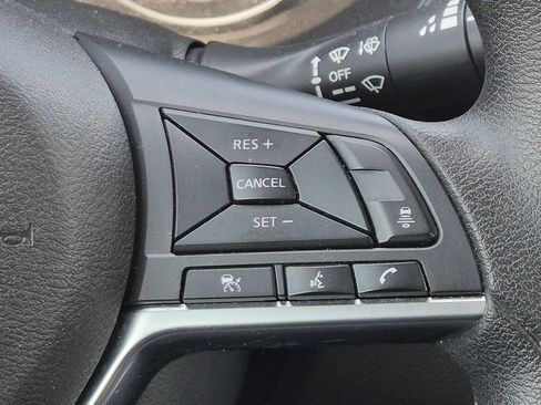Used 2024 Nissan Sentra SV FWD image 17