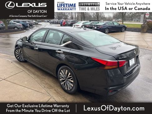 Used 2024 Nissan Altima 2.5 SV image 5