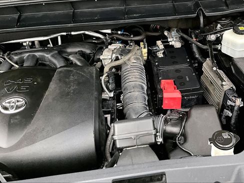 Used 2021 Toyota Highlander XLE image 33