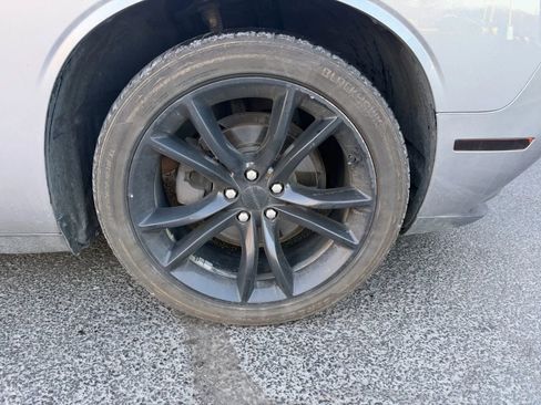 Used 2016 Dodge Challenger SXT w/ Blacktop Package image 8