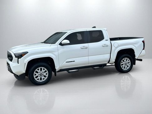 Used 2024 Toyota Tacoma SR5 RWD image 8