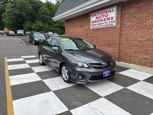 Used 2012 Toyota Corolla S FWD image 1