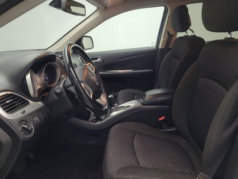 Used 2019 Dodge Journey SE w/ Premium Group image 17