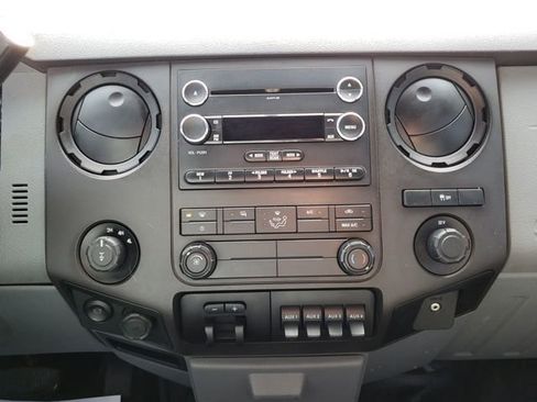 Used 2015 Ford F250 XL w/ Power Equipment Group image 19