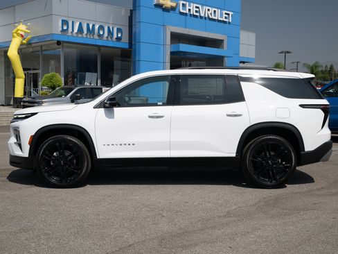 New 2026 Chevrolet Traverse LT w/ Driver Confidence Package image 7