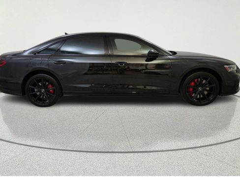Used 2022 Audi S8 w/ S8 Comfort Plus Package AWD/4WD image 10