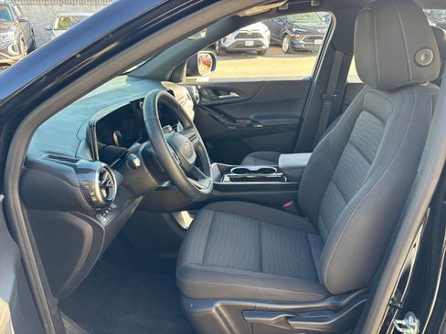 Used 2025 Chevrolet Equinox LT image 27