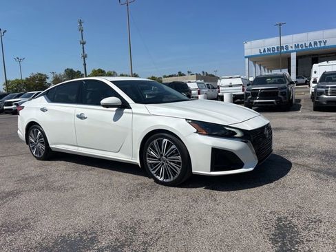 Used 2025 Nissan Altima 2.5 SL FWD image 1