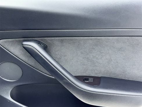 Used 2022 Tesla Model 3 Long Range image 55