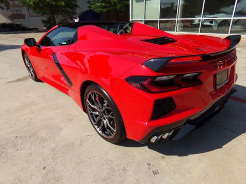 Used 2024 Chevrolet Corvette Stingray Preferred Conv w/ Z51 Performance Package RWD image 7