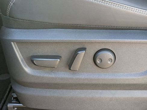 New 2025 Nissan Armada SL w/ Captain's Chari Seat Package image 16