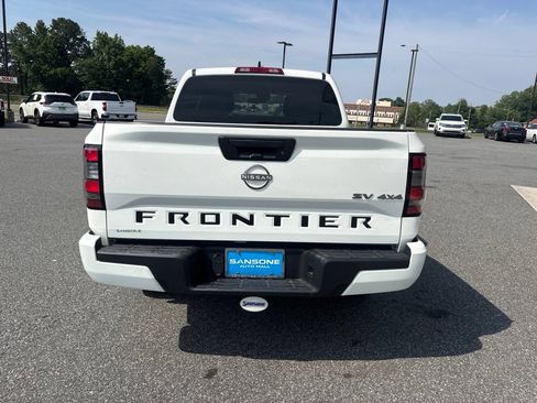 Used 2023 Nissan Frontier SV w/ Graphics Package AWD/4WD image 7