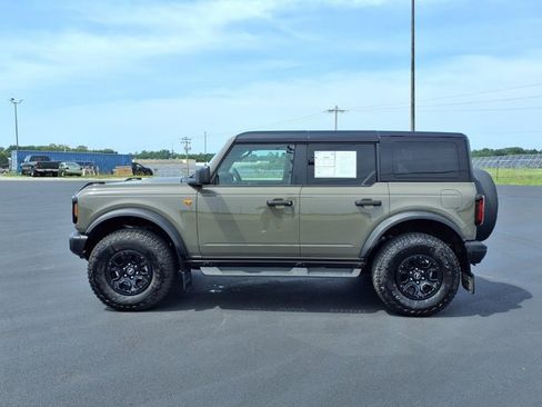 Certified 2026 Ford Bronco Badlands AWD/4WD image 2