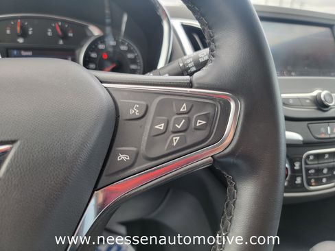 Used 2024 Chevrolet Equinox LT FWD image 20