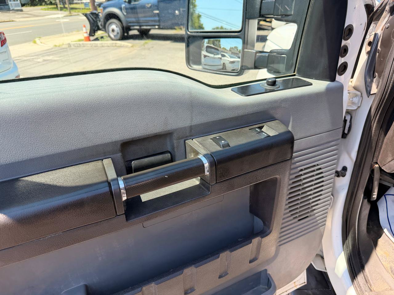 Used 2016 Ford F350 XL w/ Power Equipment Group AWD/4WD image 16