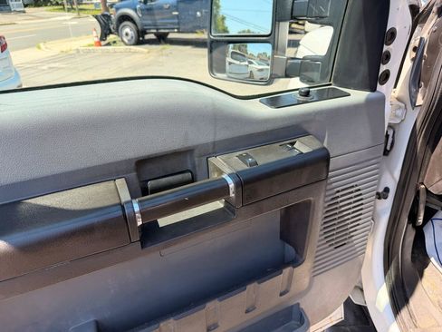 Used 2016 Ford F350 XL w/ Power Equipment Group AWD/4WD image 16