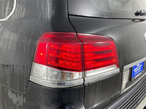 Used 2015 Lexus LX 570 4WD image 18