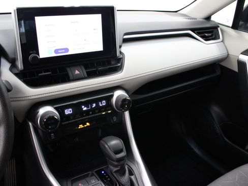 Used 2025 Toyota RAV4 XLE w/ Convenience Package FWD image 16