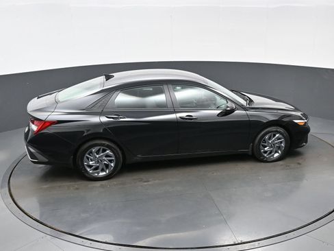 Certified 2026 Hyundai Elantra Hybrid FWD image 37